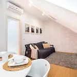 Whome Trigueiros Downtown 1-bed W/ac In Location Lisboa