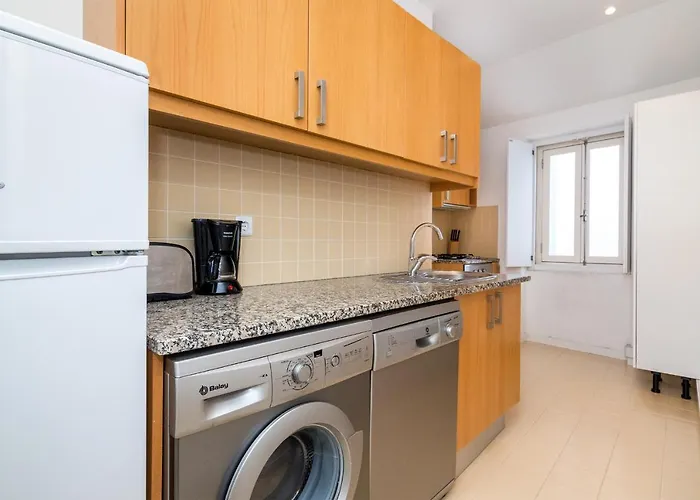 Whome Trigueiros Downtown 1-bed W/ac In Location شقة *