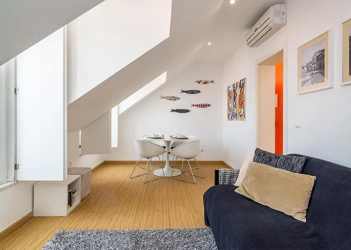 Whome Trigueiros Downtown 1-bed W/ac In Location شقة *