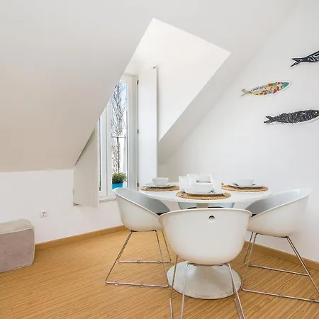 Whome Trigueiros Downtown 1-bed W/ac In Location Διαμέρισμα